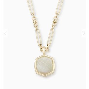 Kendra Scott Davis Pendant Necklace